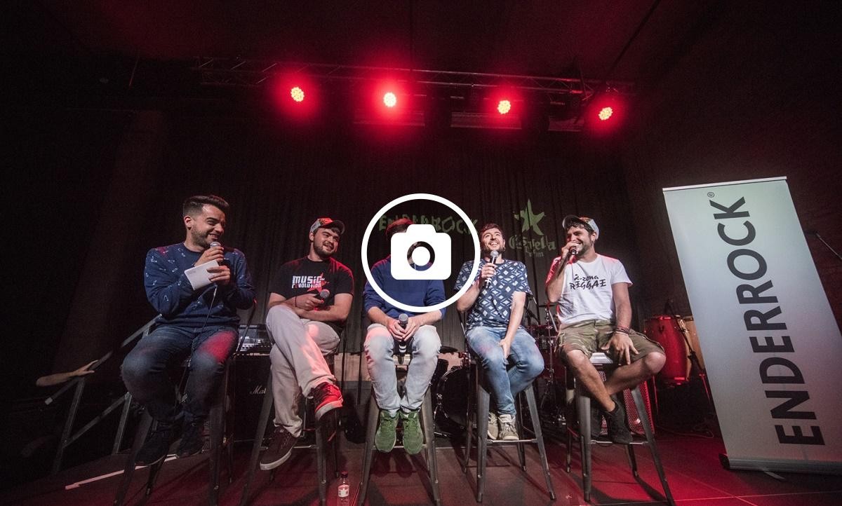 Txarango durant la xerrada de l'Enderrock Sona