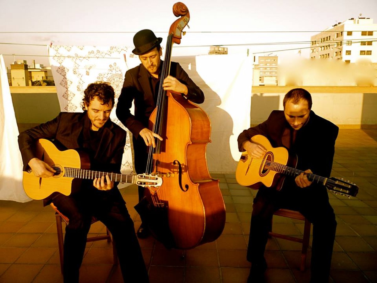 El trio de gipsy-swing Platano Manush serà una de les formacions que animaran el Vega Jazz