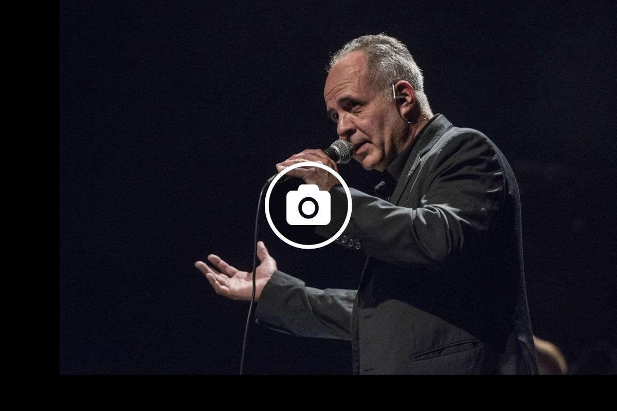 Rodrigo Leão en directe al Teatre Victòria de Barcelona