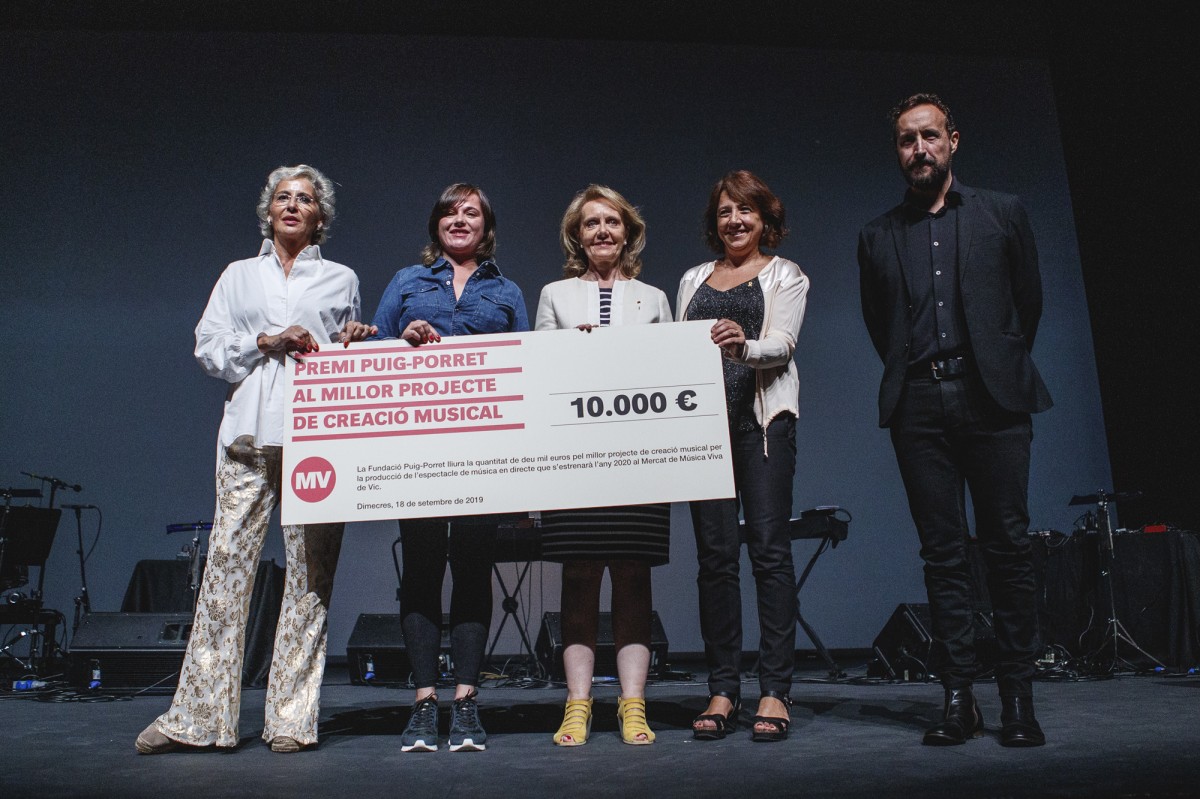 Núria Andorrà rebent el Premi Puig-Porret 2019
