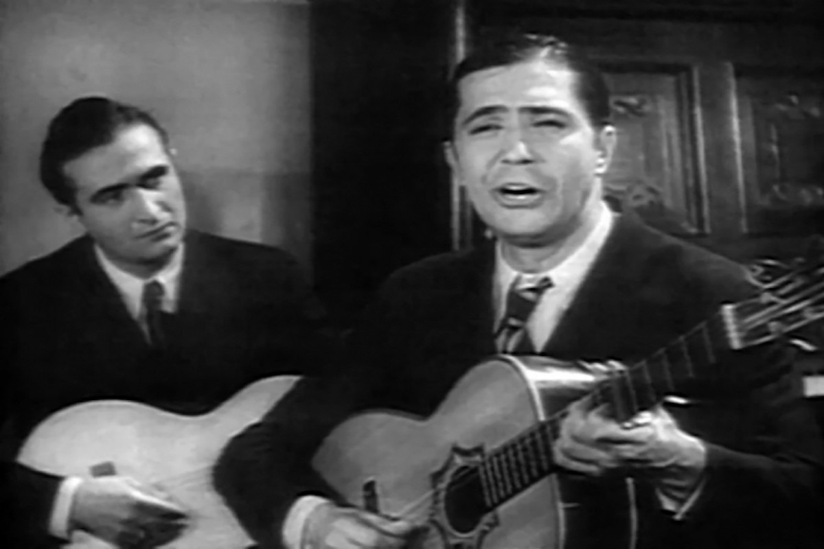 Josep Plaja i Carlos Gardel, en un fotograma de la pel·lícula 'Cuesta abajo'