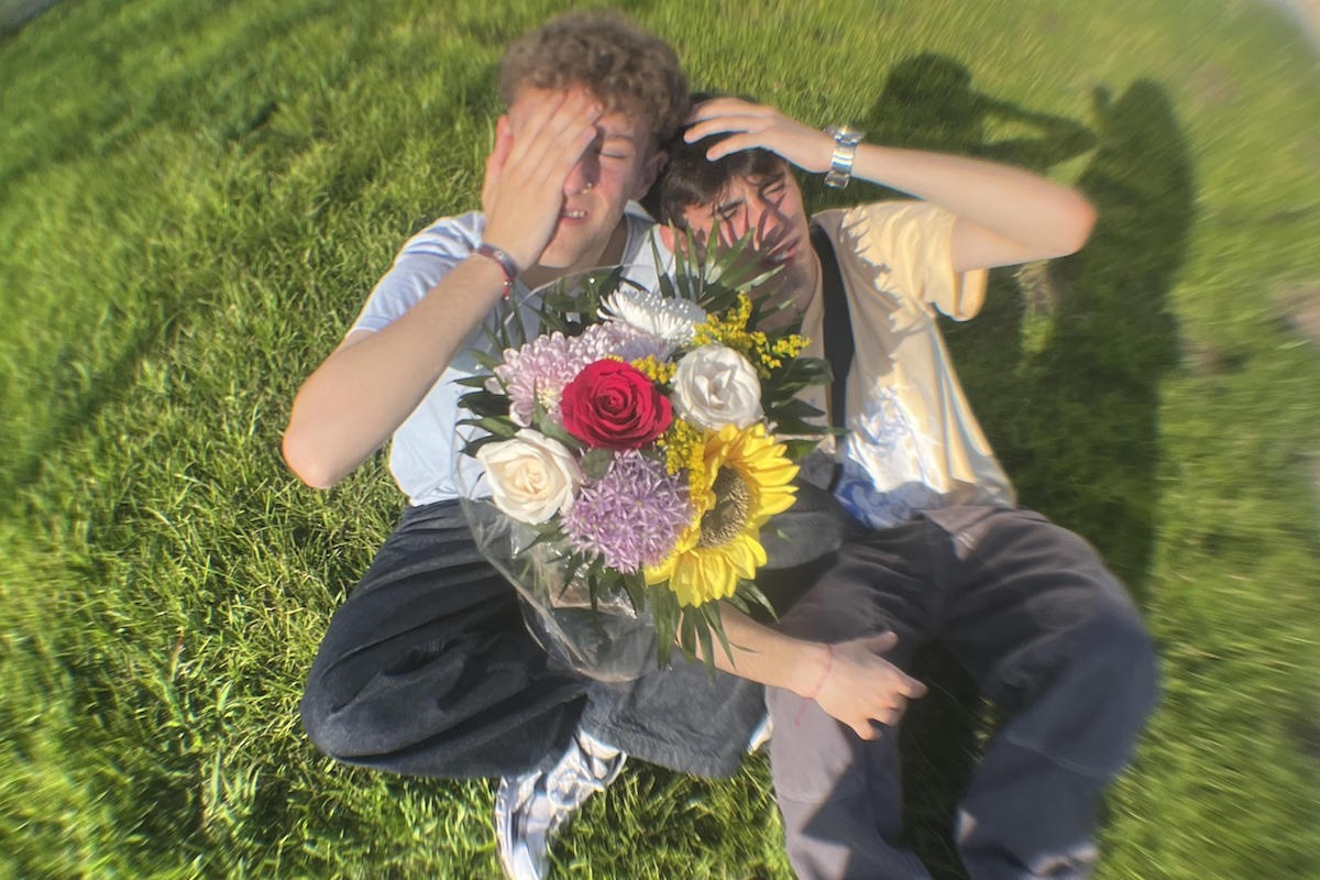 Gava y nico al vídeolyric de «Turia»