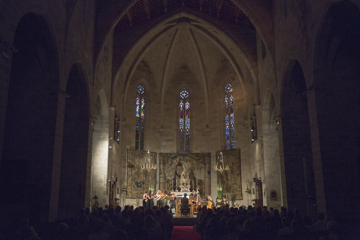 L'Església del Carme durant un concert del festival de Peralada