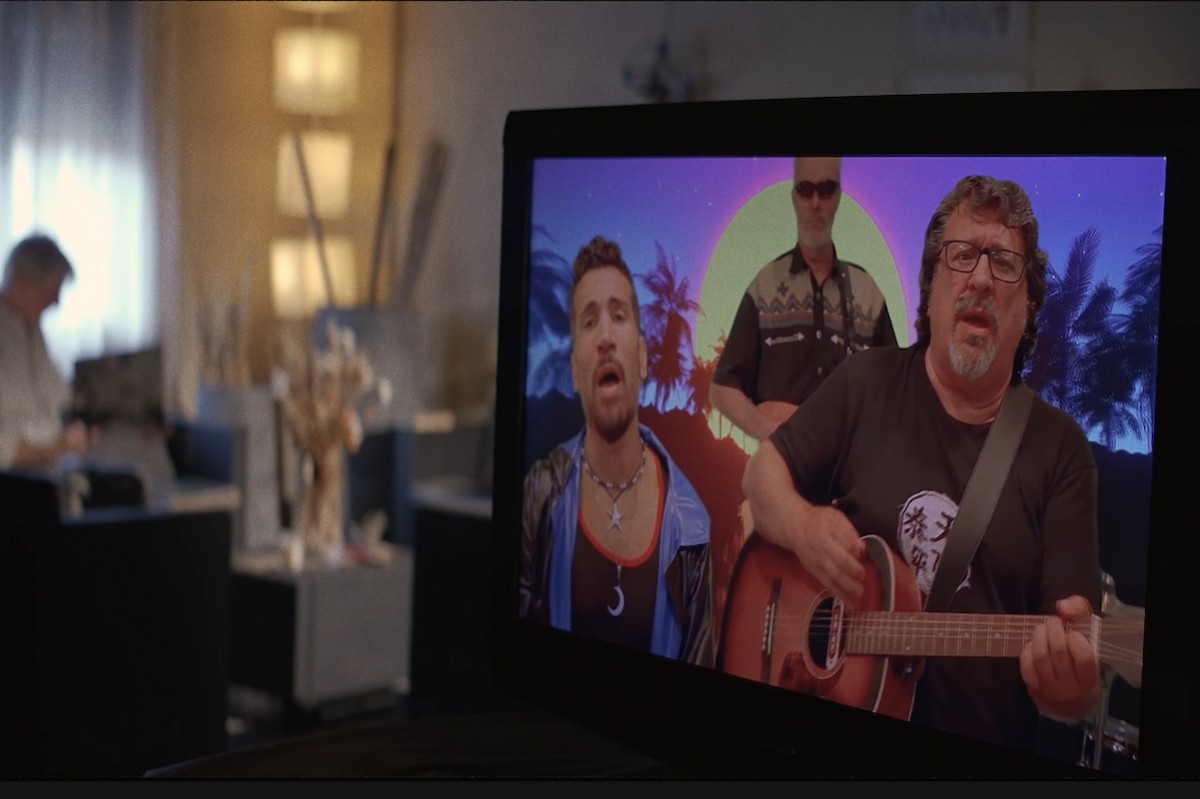 Sau30 en el videoclip «Filigranes en estèreo»