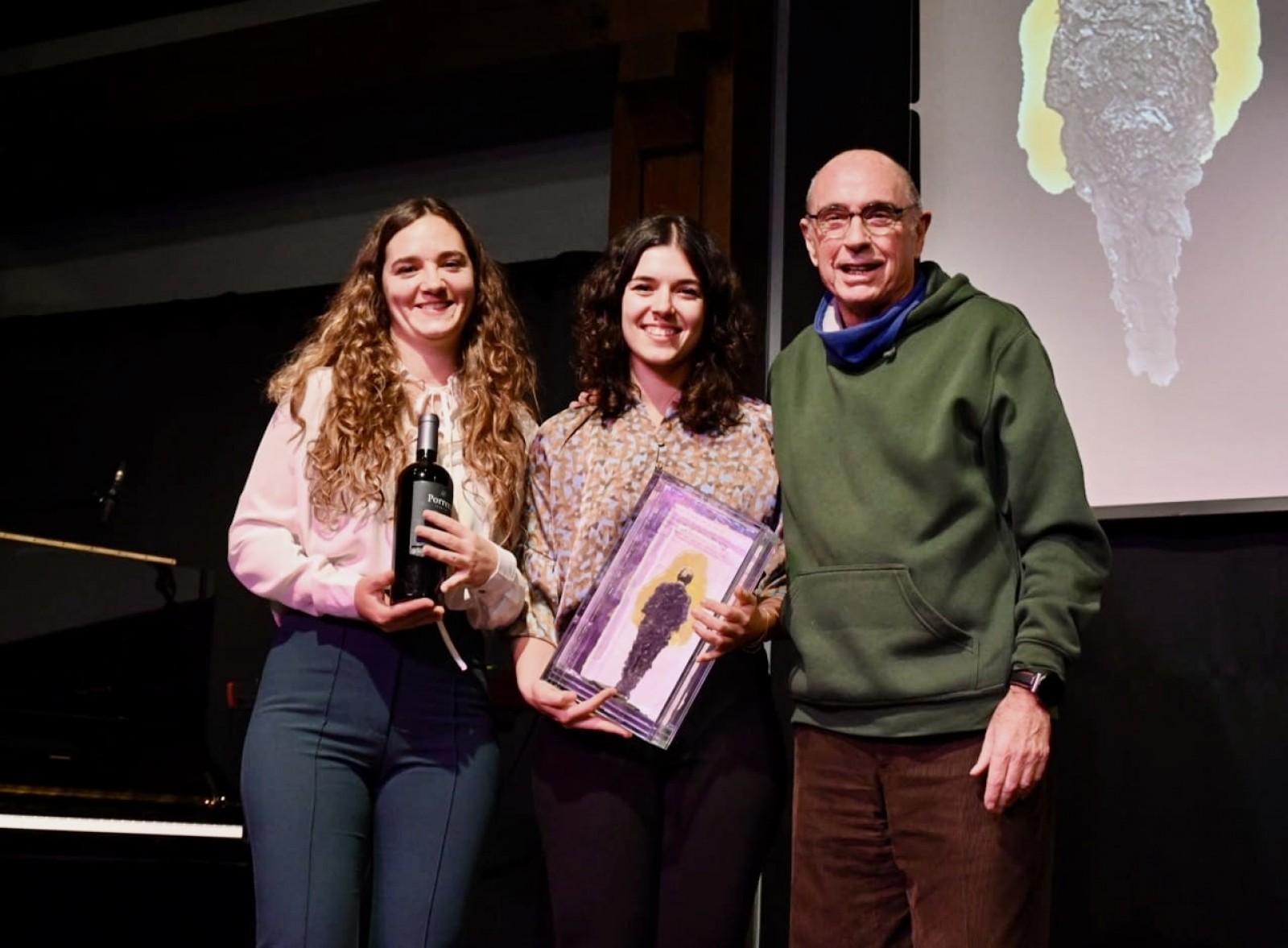 L'arannà i i el jurat del Terra i Cultura amb el XVIIè Premi Miquel Martí i Pol