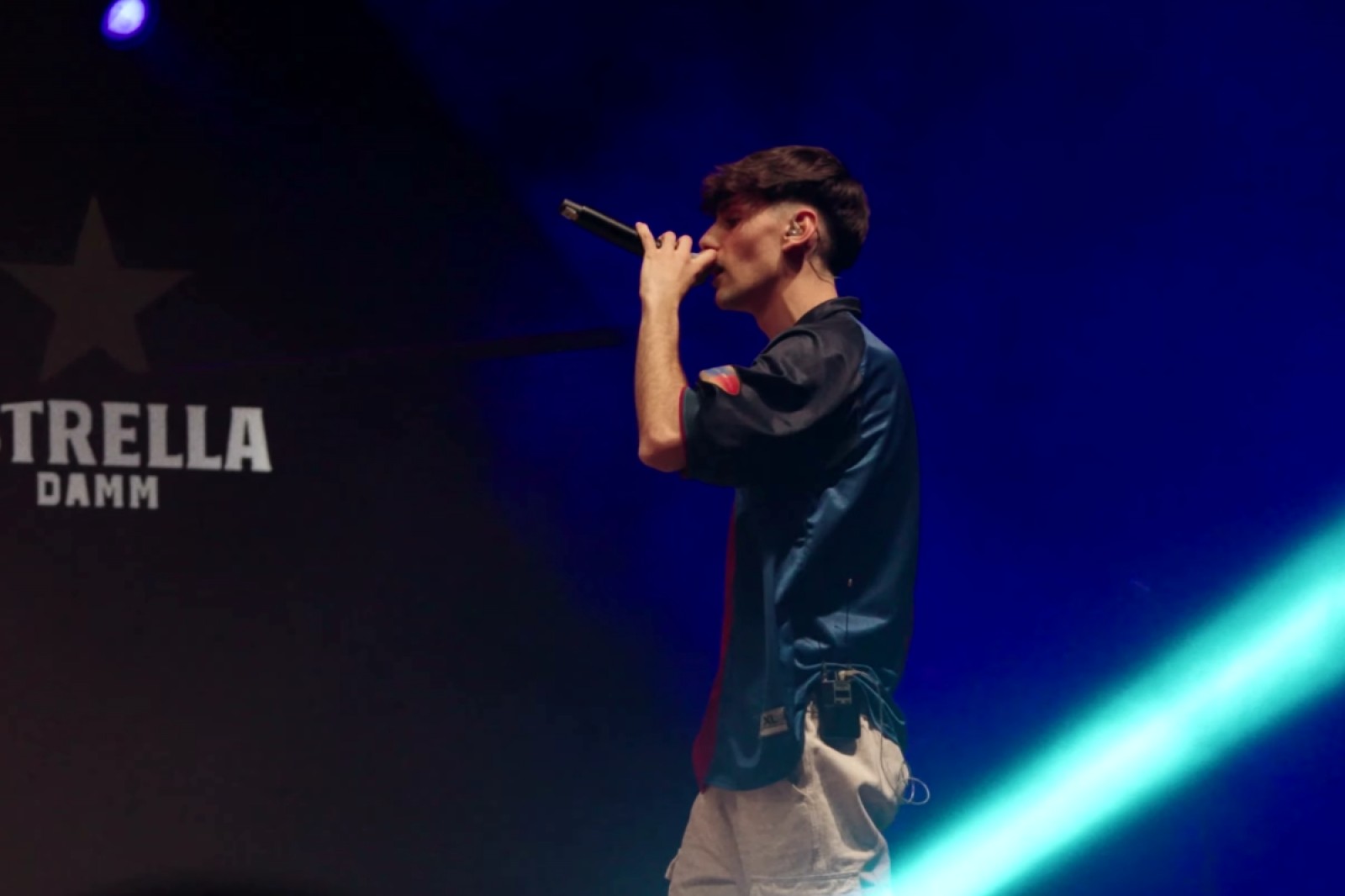 Fortuu al videoclip de «Entre estrelles»