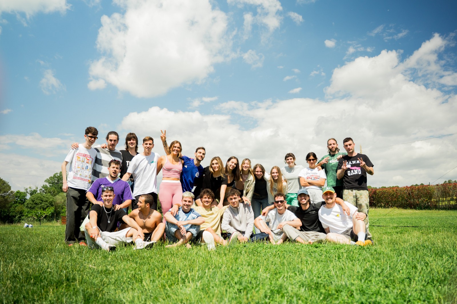 Foto de família de la primera edició catalana de 'Nature is Home'