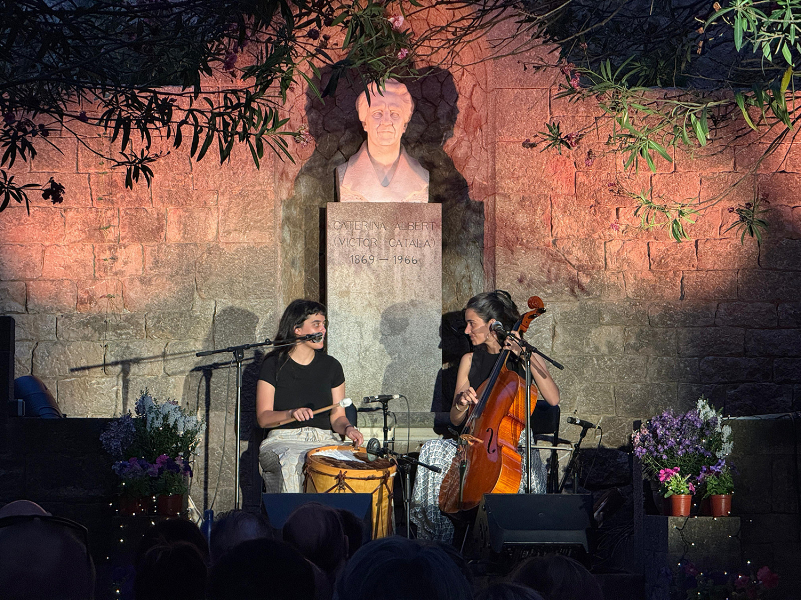 Alosa al Jardí Clos del Pastor de l’Escala