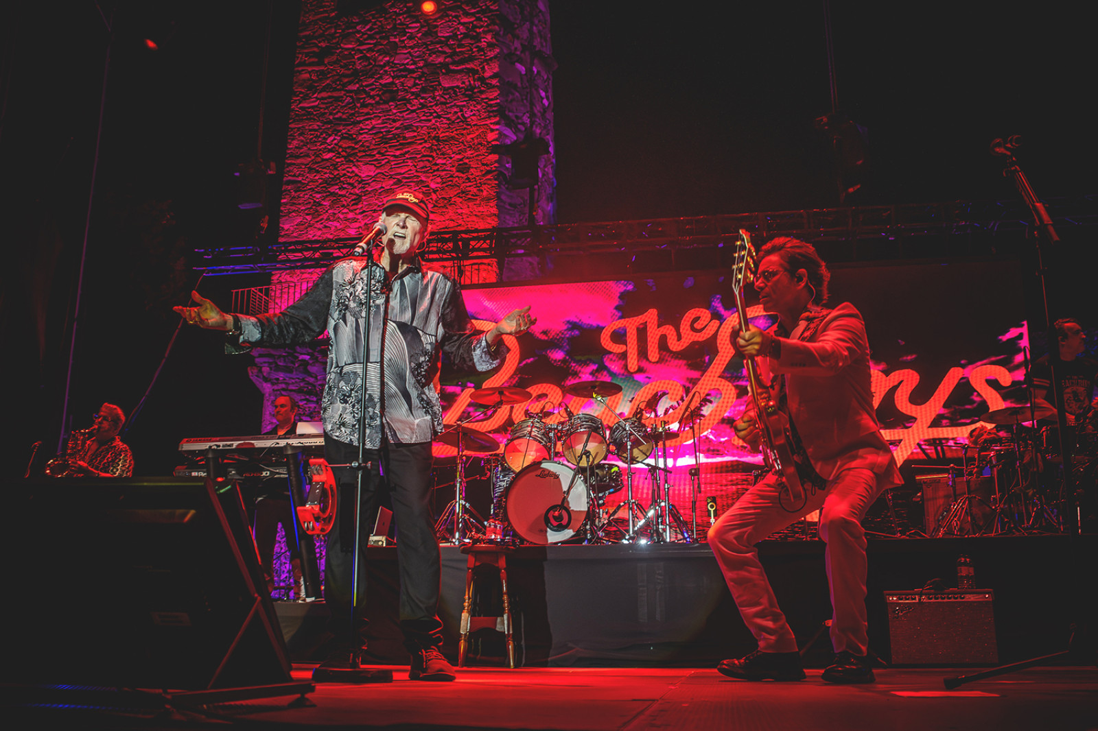 Mike Love i John Stamos al capdavant dels Beach Boys