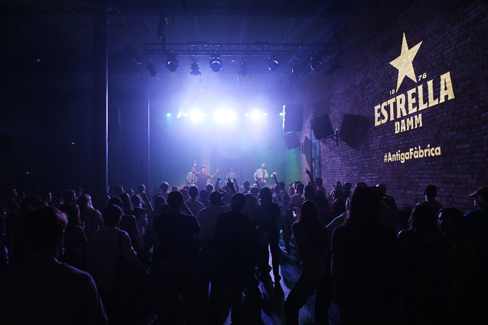 Un concert a l'Antiga Fàbrica Estrella Damm