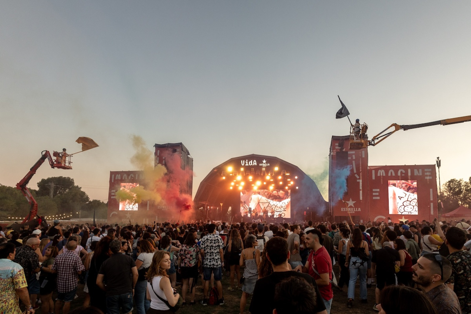 Espectacle inaugural d'El Petit de Cal Eril a l'escenari Estrella Damm del Vida Festival 2026