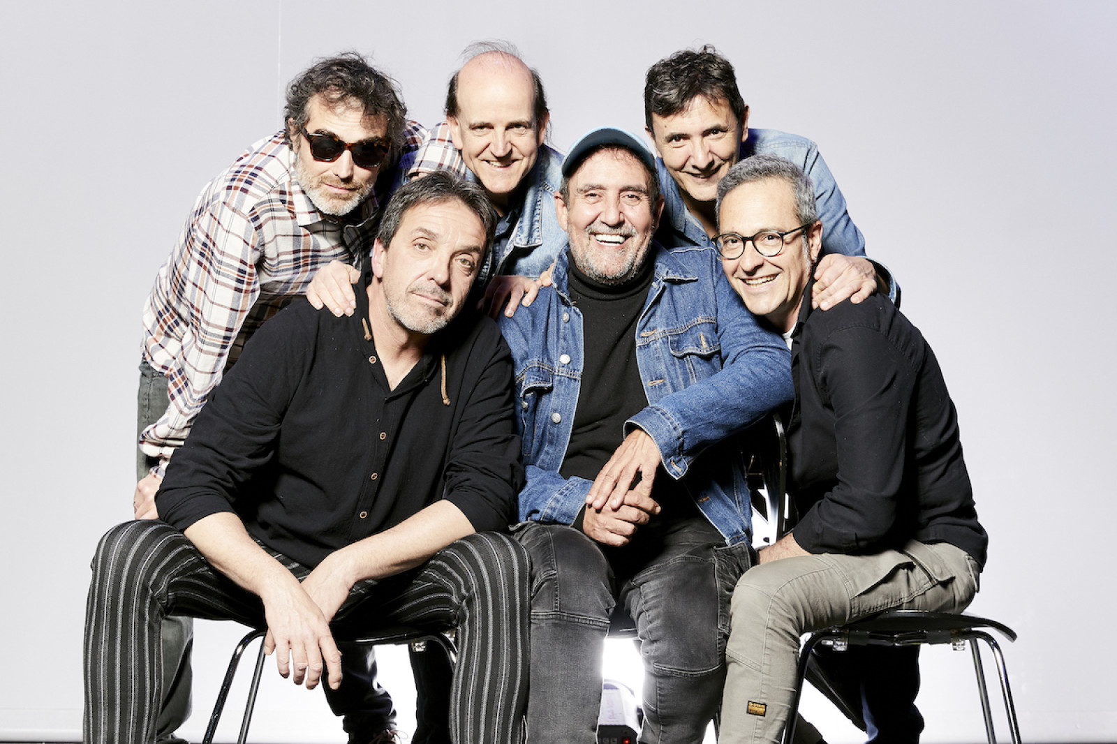 Lax'n'Busto