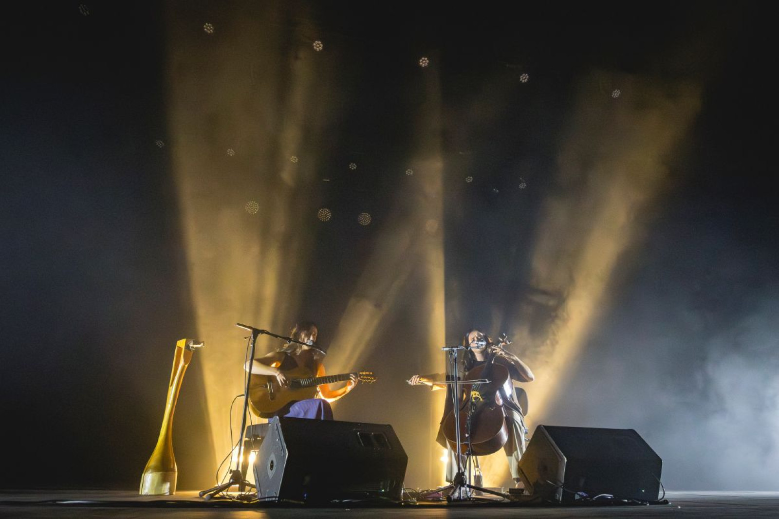 Mar Pujol i Bruna González al teatre Atlàntida de Vic en el marc del MMVV