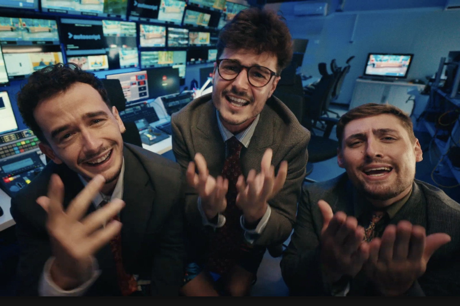 Miki Núñez i The Tyets al videoclip de «Raquel Sans»