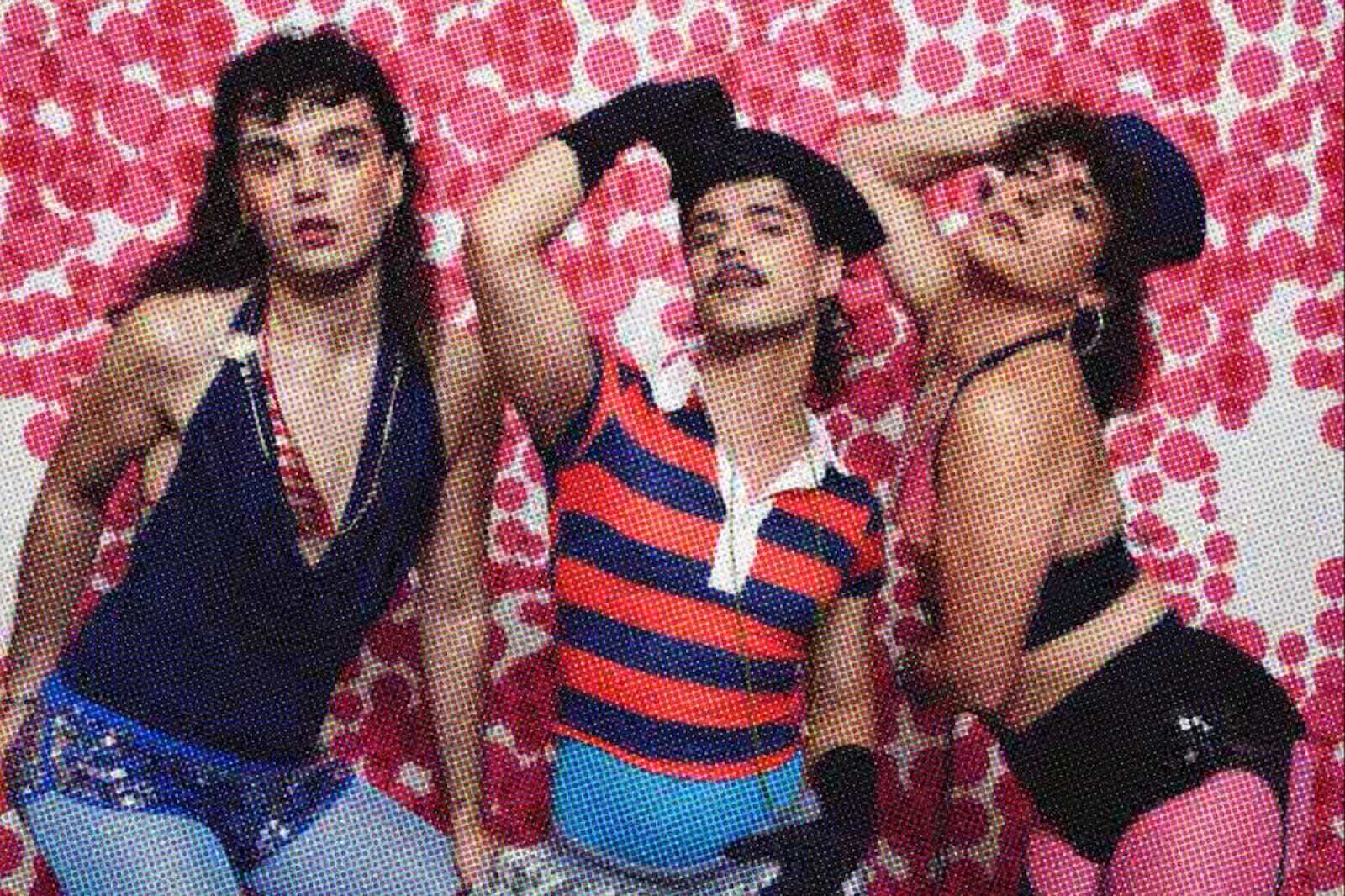 Fades al clip «Marxa del pop»